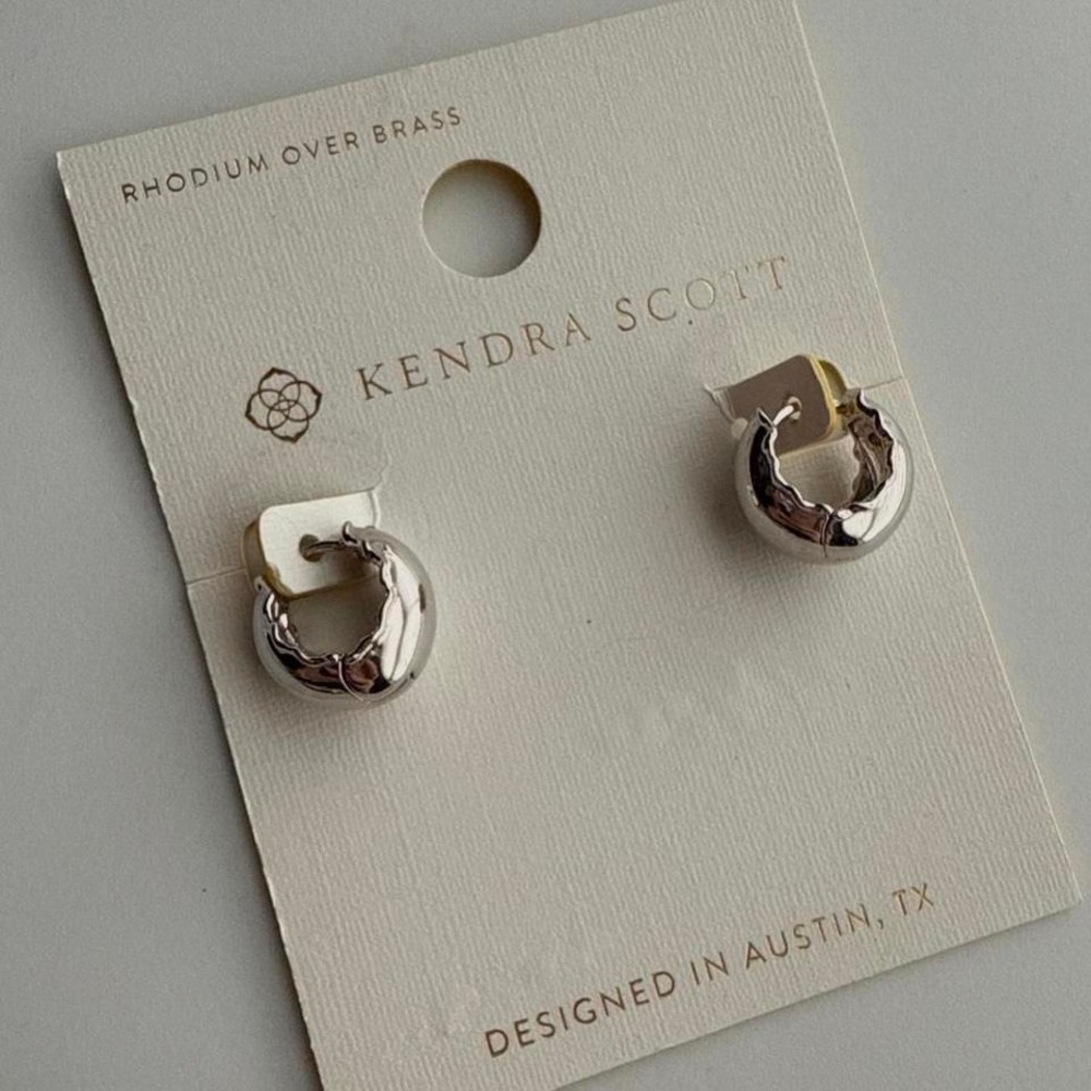 New Kendra Scott Earrings MAGGIE Small in silver